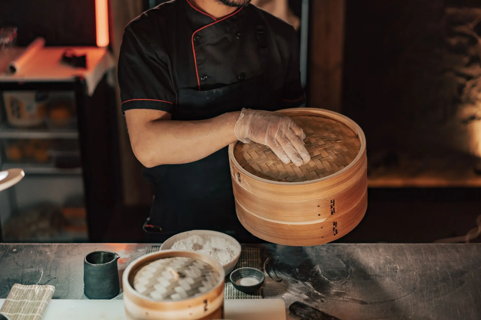 重庆旅行箱包材质对比:PC与ABS哪种更适合长途出行